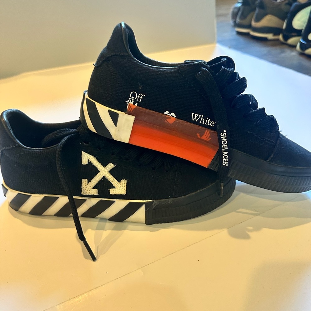 Off-White Black Canvas Low-Top Sneakers with White Arrow and Orange Zip Tie
